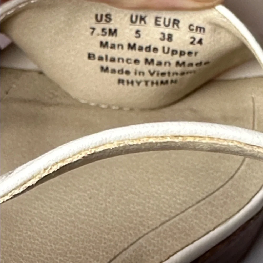 LifeStride Cream Platform Block Heel Sandals – Soft System Comfort size 7.5 M